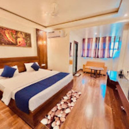 Hotel Parth Sitapur Muafi Buitenkant foto