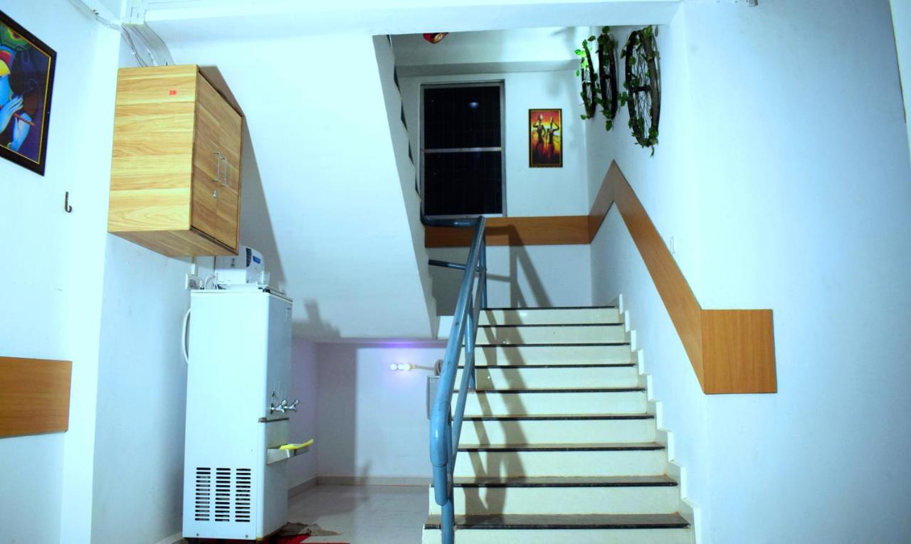 Hotel Parth Sitapur Muafi Buitenkant foto