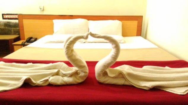 Hotel Parth Sitapur Muafi Buitenkant foto